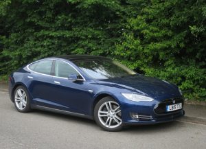 Charging plans announced by Tesla to punish idlers